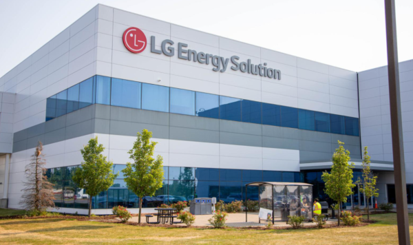 乐牛配资 LG新能源获特斯拉43亿美元合同？宁德时代股价一度跌超6%